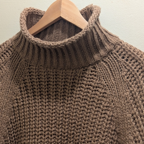H&M Ribbed Polo-Neck Jumper Elegant Drop Shoulder Beige Turtleneck Sweater- L - Picture 7 of 11